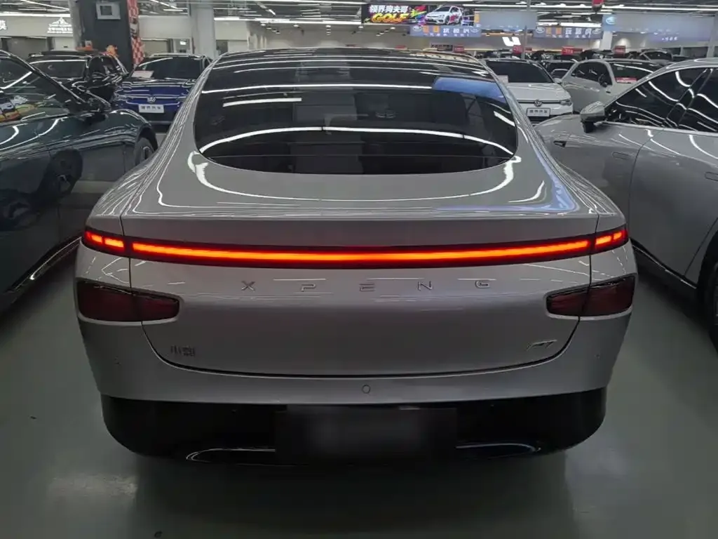 XPeng P7 — фото 6