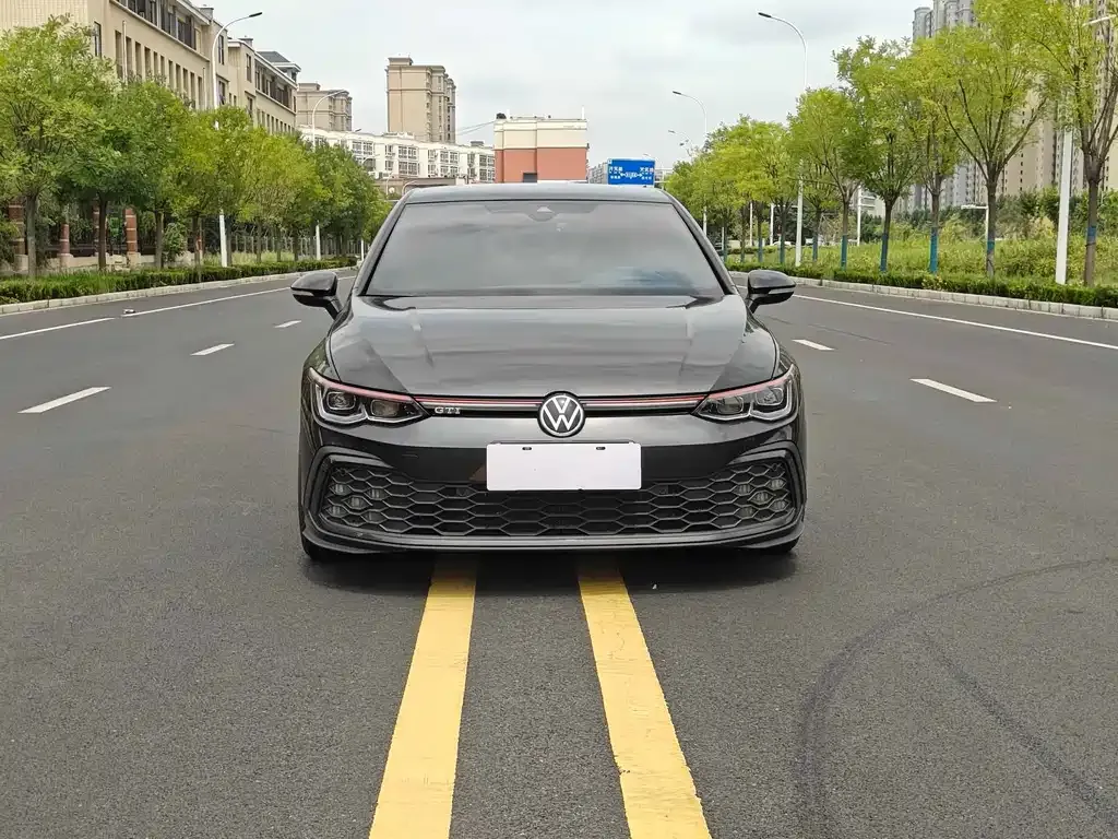 Volkswagen Golf GTI — фото 3