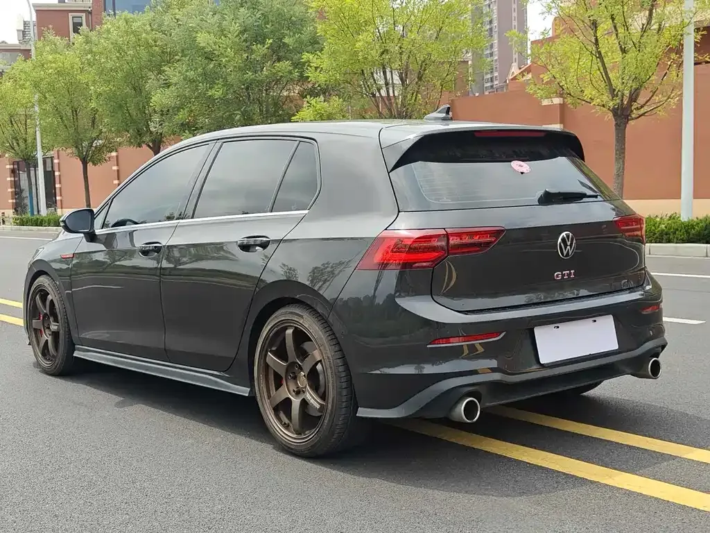 Volkswagen Golf GTI — фото 4