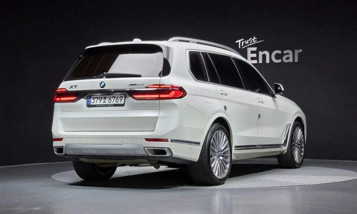 BMW X7 — фото 10