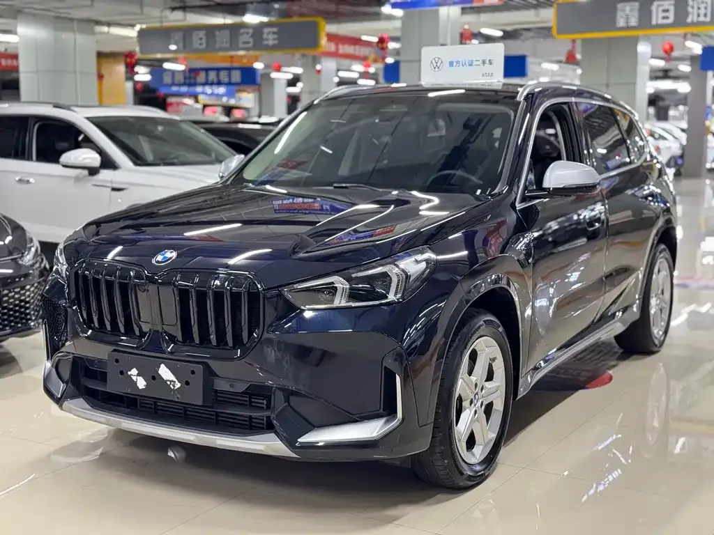 BMW X1 — фото 1