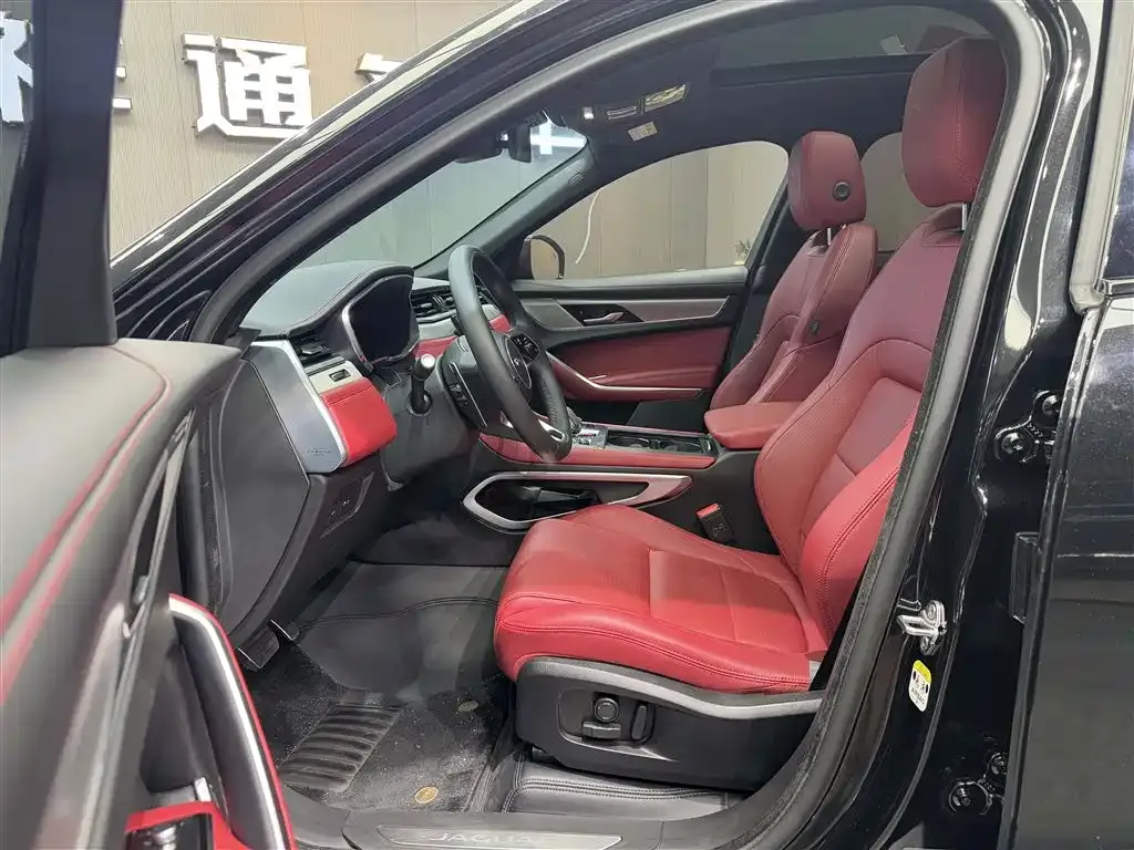 Jaguar F-PACE 2024 из CN, фото 7