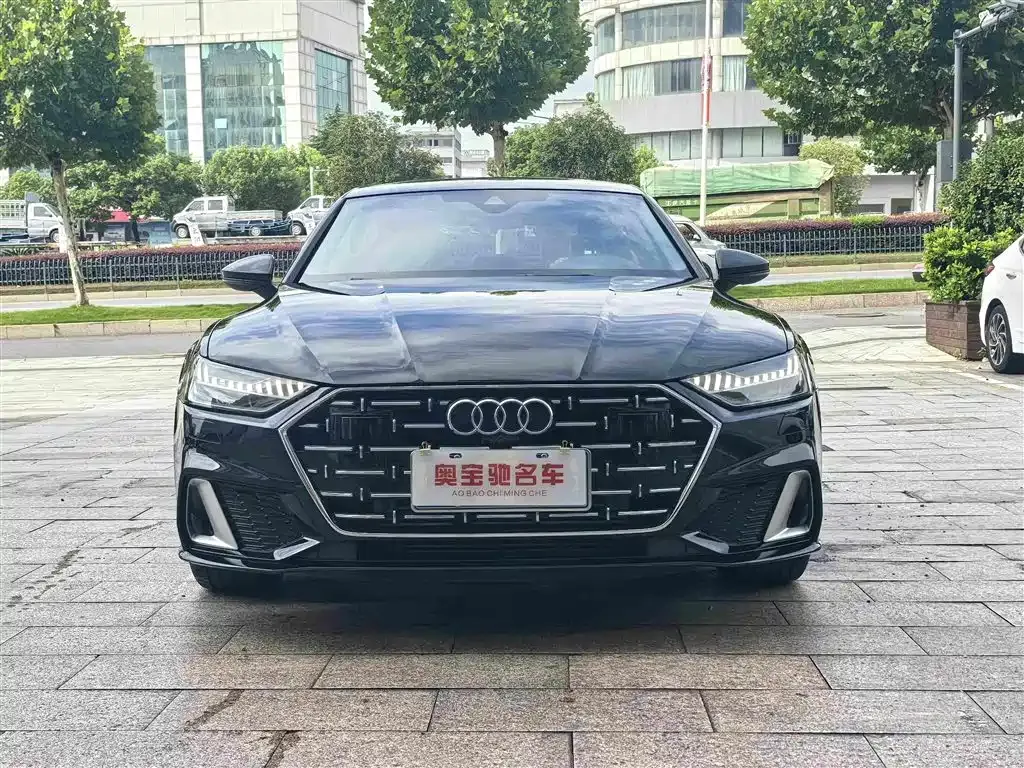 Audi A7L — фото 7