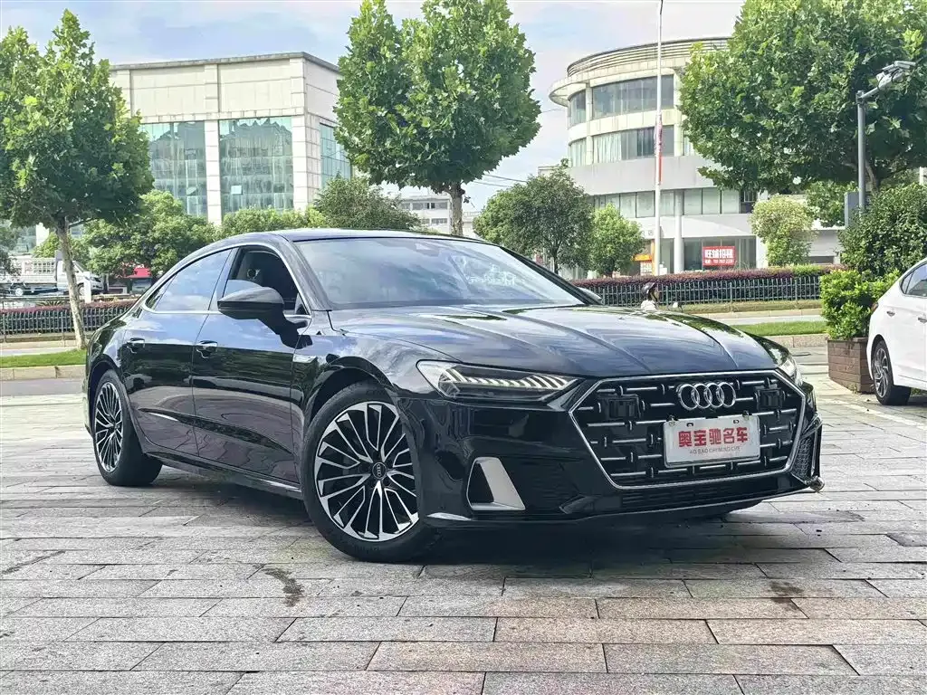 Audi A7L — фото 10