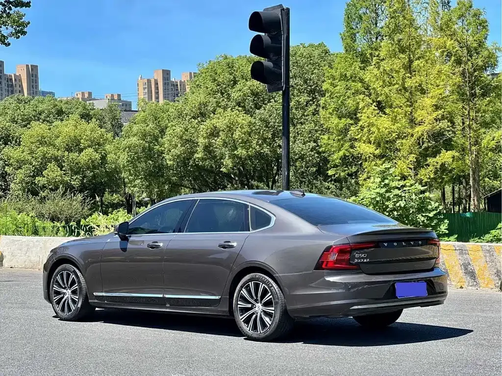 Volvo S90 — фото 9