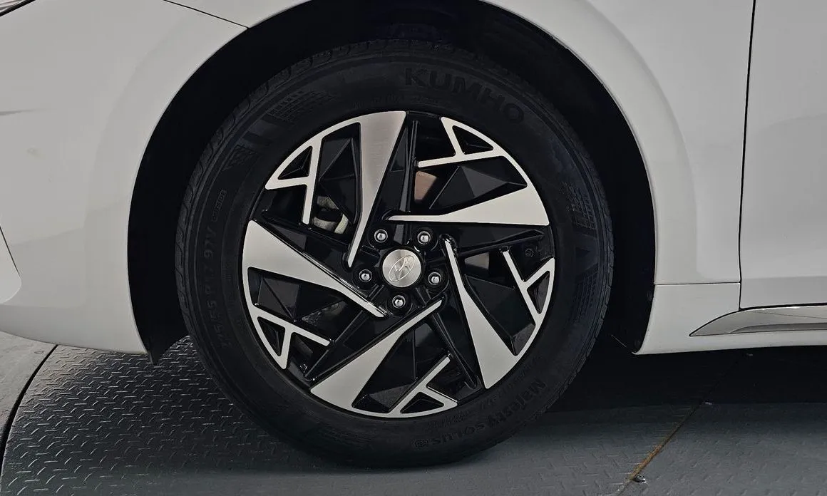 Hyundai Grandeur 2023 из KR, фото 9