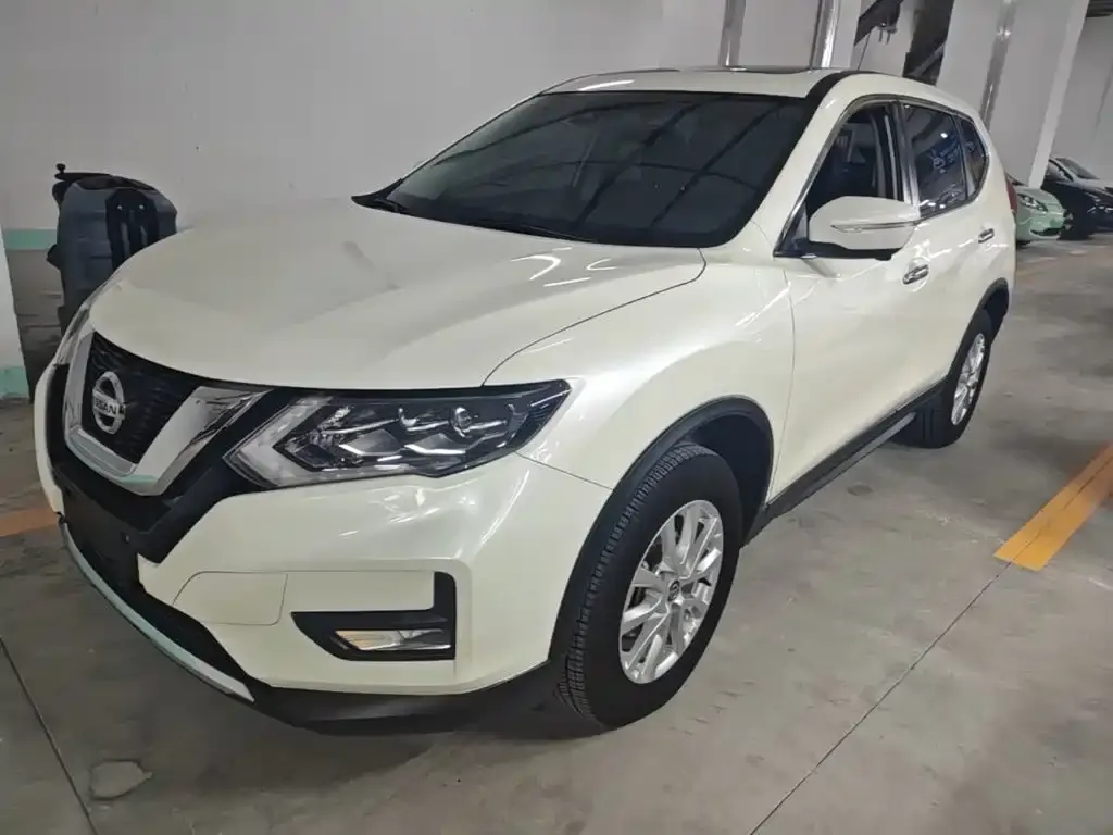 Nissan X-Trail — фото 1
