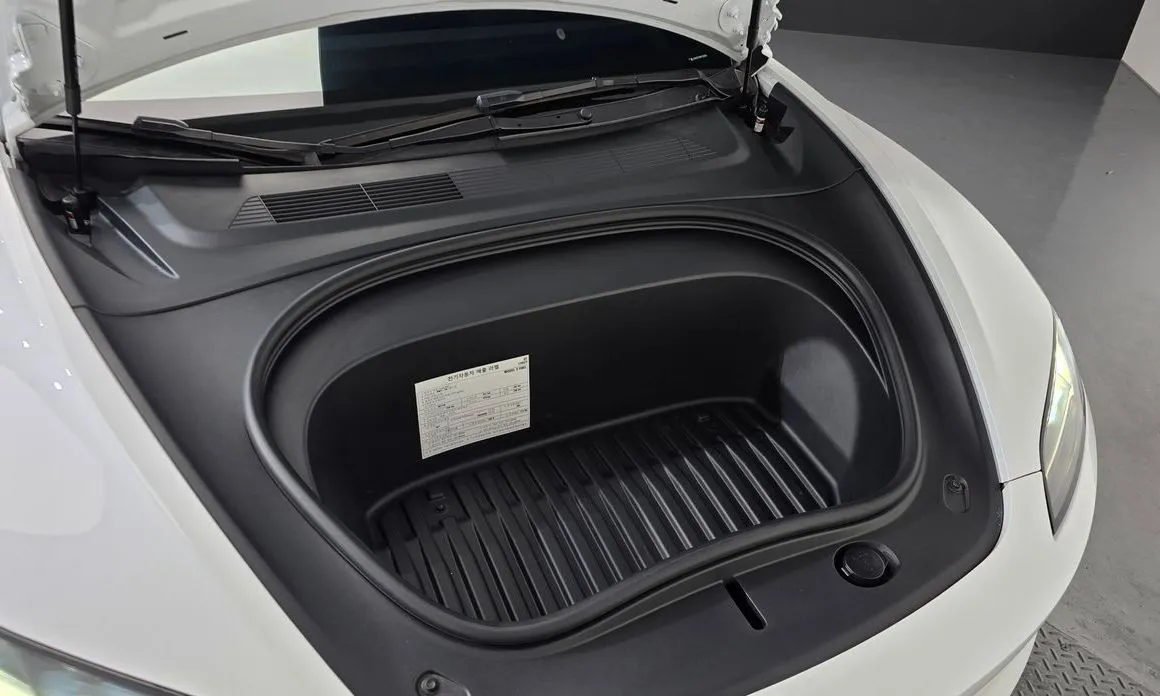 Tesla Model 3 — фото 4
