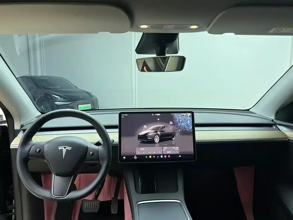 Tesla Model Y — фото 2
