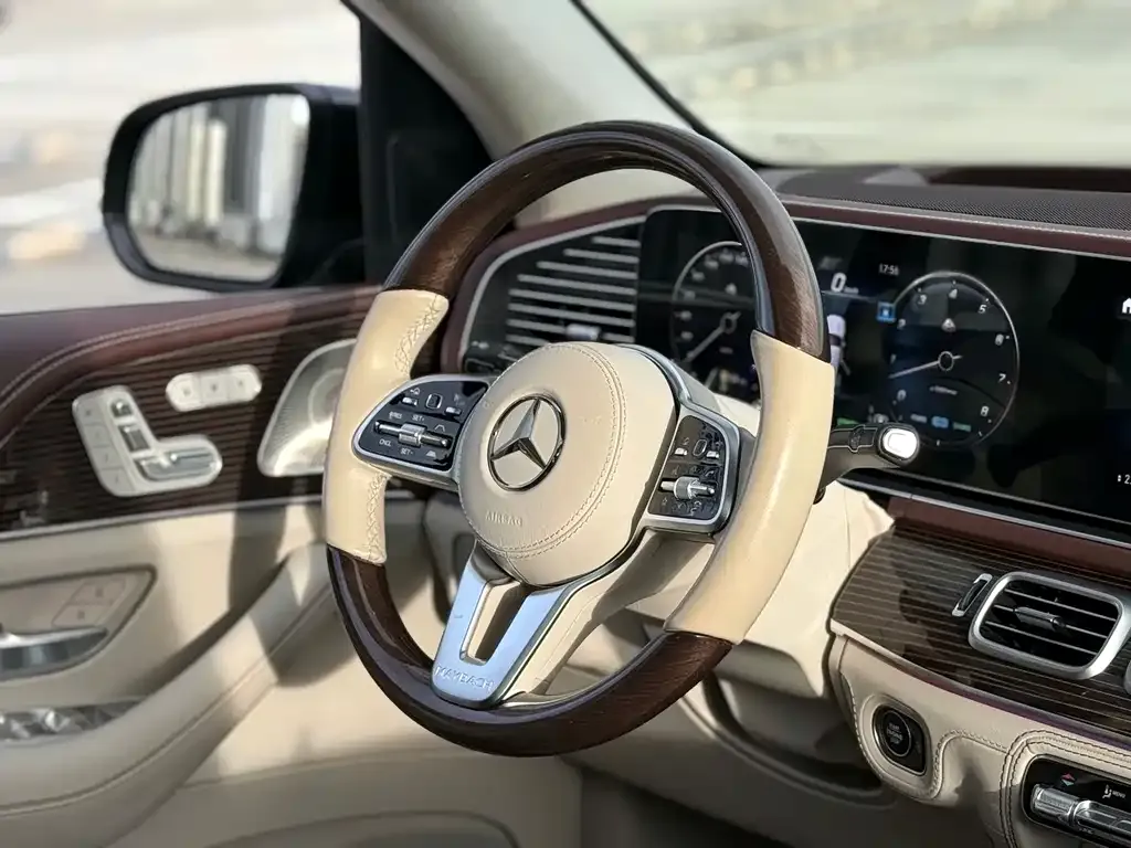 Mercedes-Benz GLS — фото 3