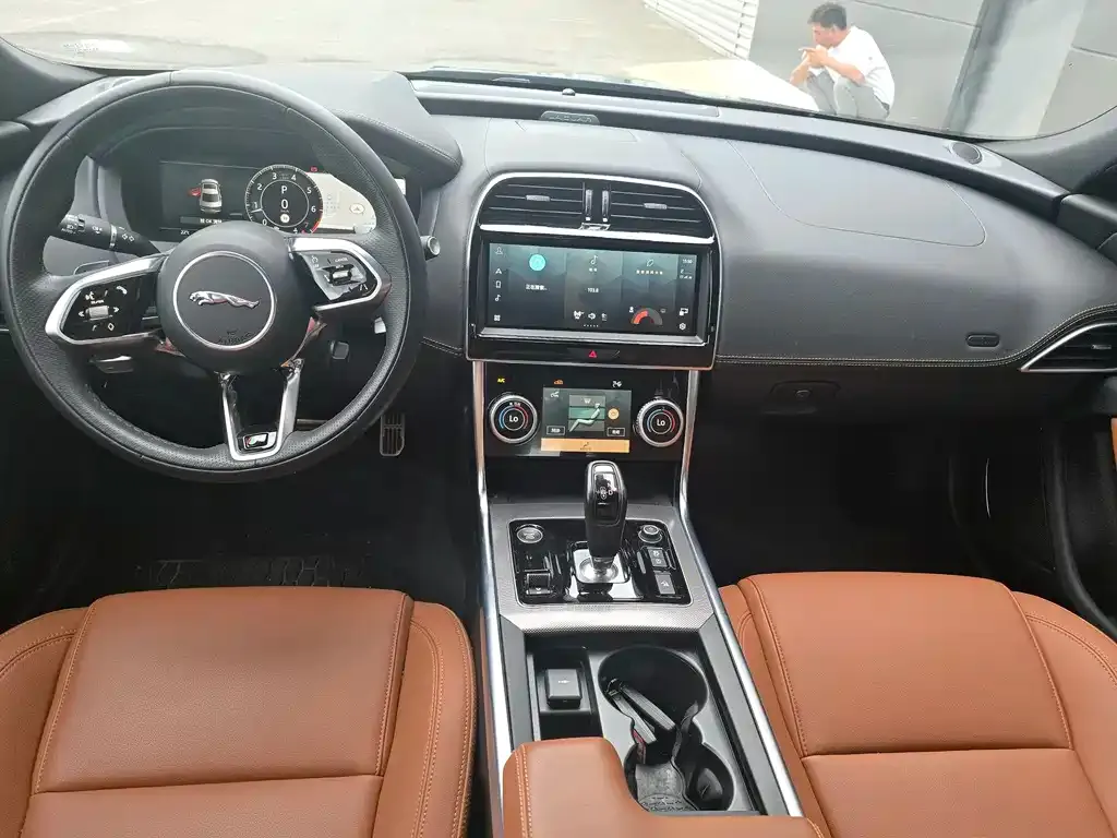 Jaguar XEL 2024 из CN, фото 4