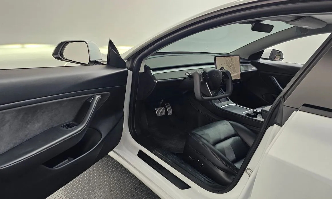 Tesla Model 3 2021 из KR, фото 8