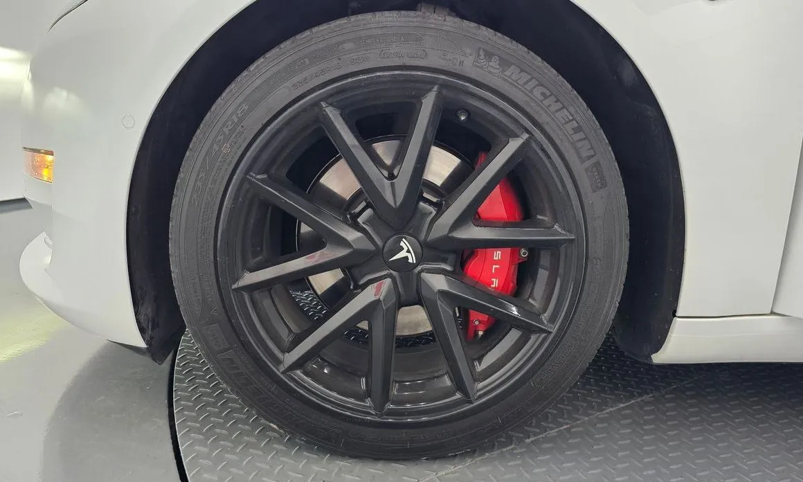 Tesla Model 3 2021 из KR, фото 10