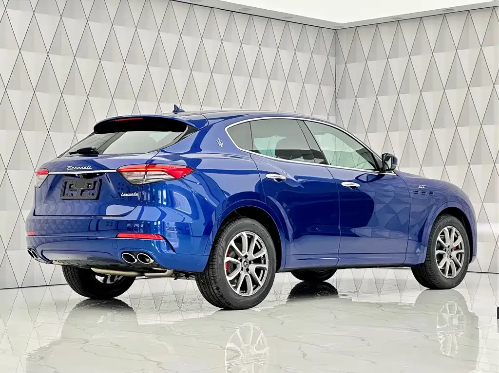 Maserati Levante — фото 3