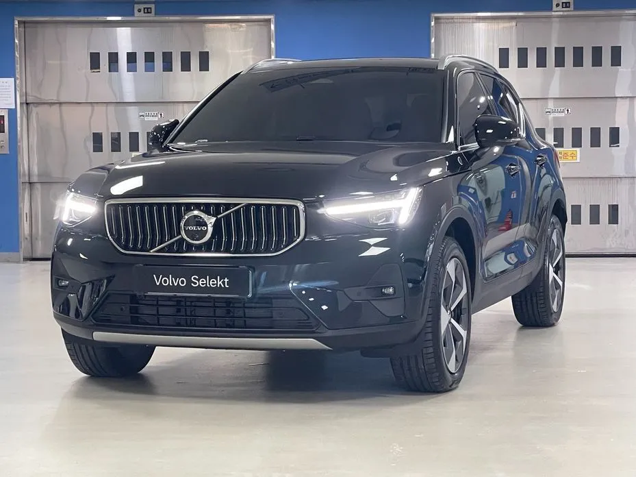 Volvo XC40 — фото 1
