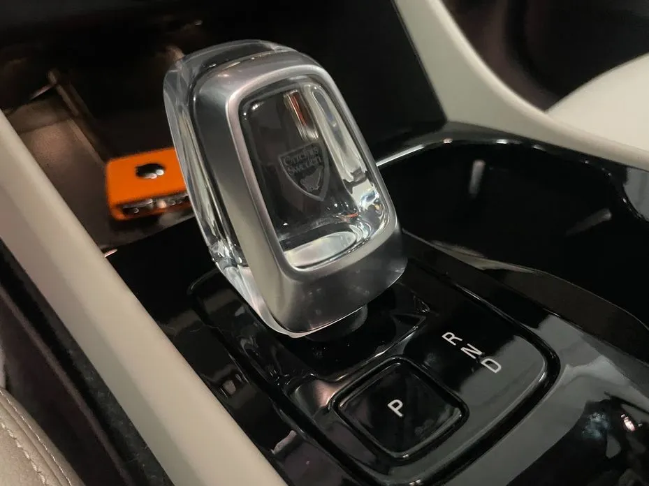 Volvo XC40 — фото 2