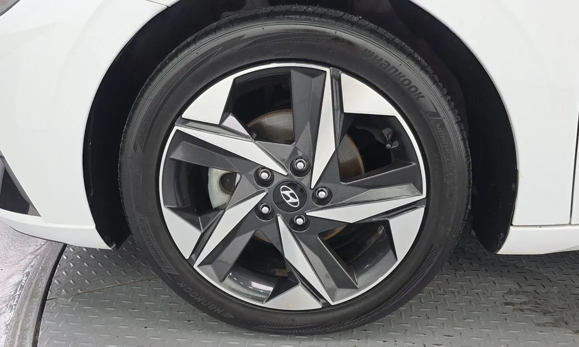 Hyundai AVANTE — фото 8