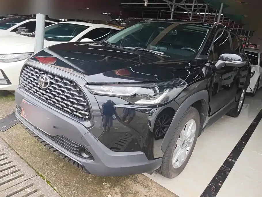 Toyota Corolla Cross — фото 1