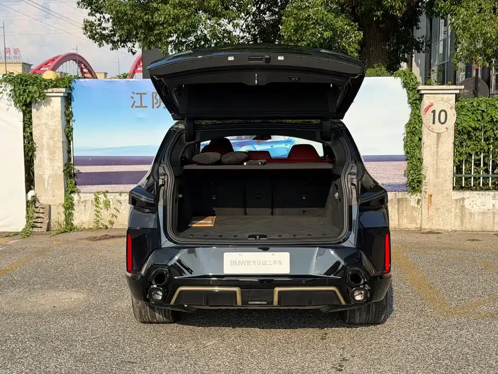BMW XM — фото 8