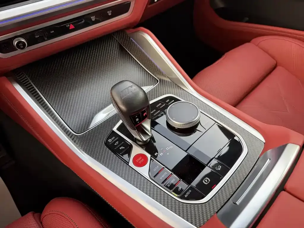 BMW XM — фото 3