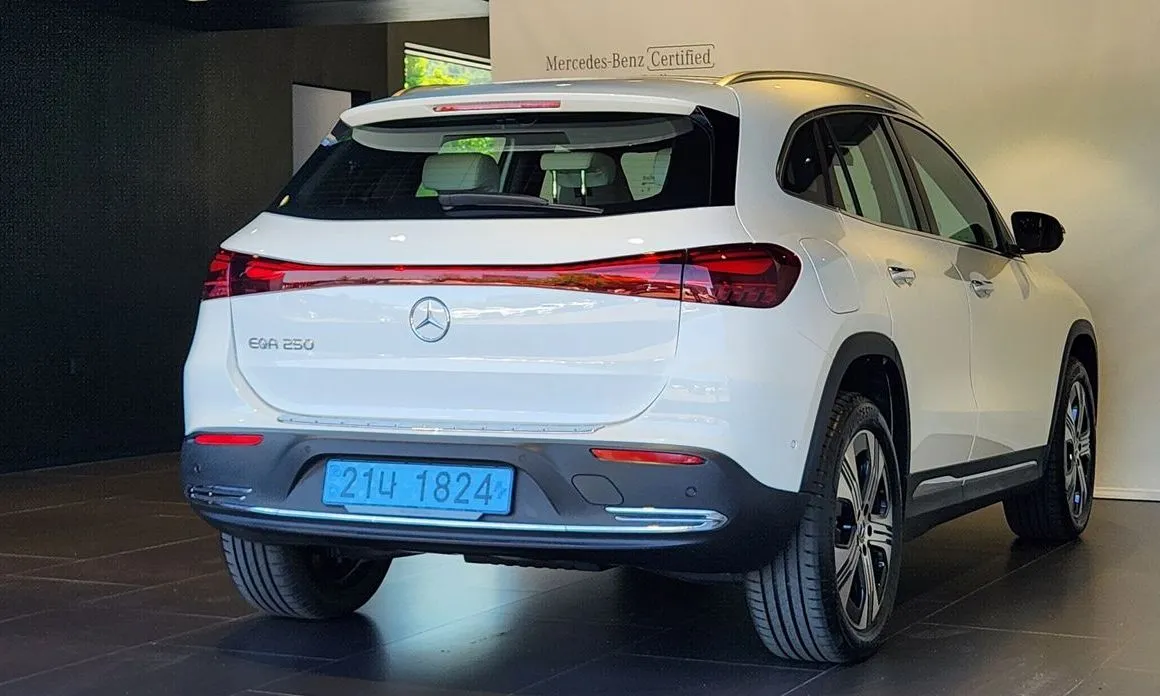 Mercedes-Benz EQA — фото 10