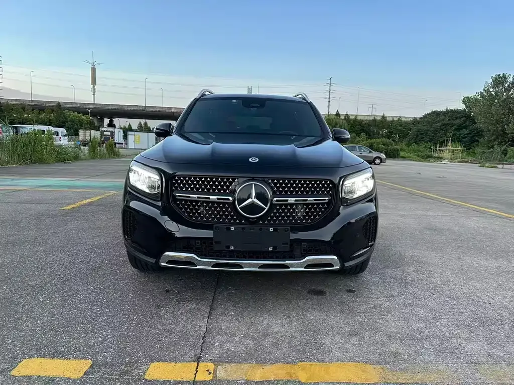 Mercedes-Benz GLB — фото 10