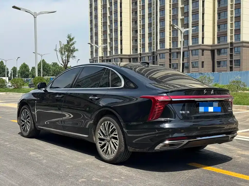 Hongqi H5 — фото 6