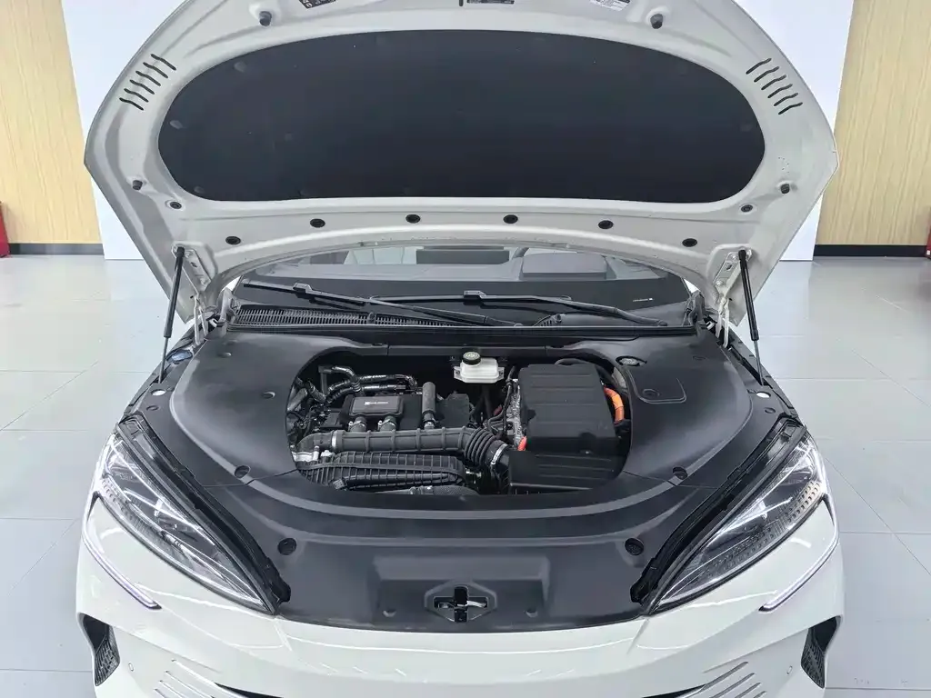 BYD Seal 07 DM-i — фото 10