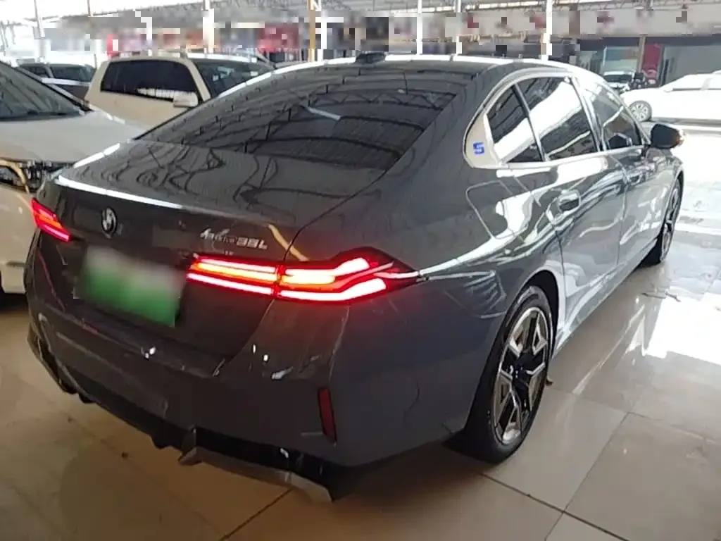 BMW i5 2024 из CN, фото 3
