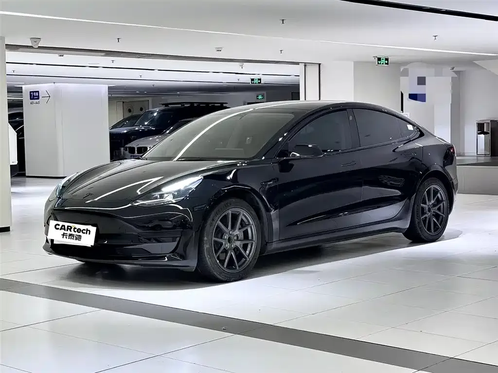 Tesla Model 3 — фото 2