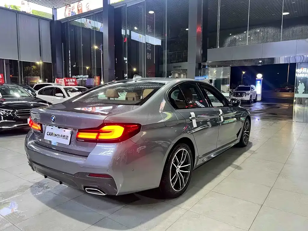 BMW 5 Series (Import) — фото 2