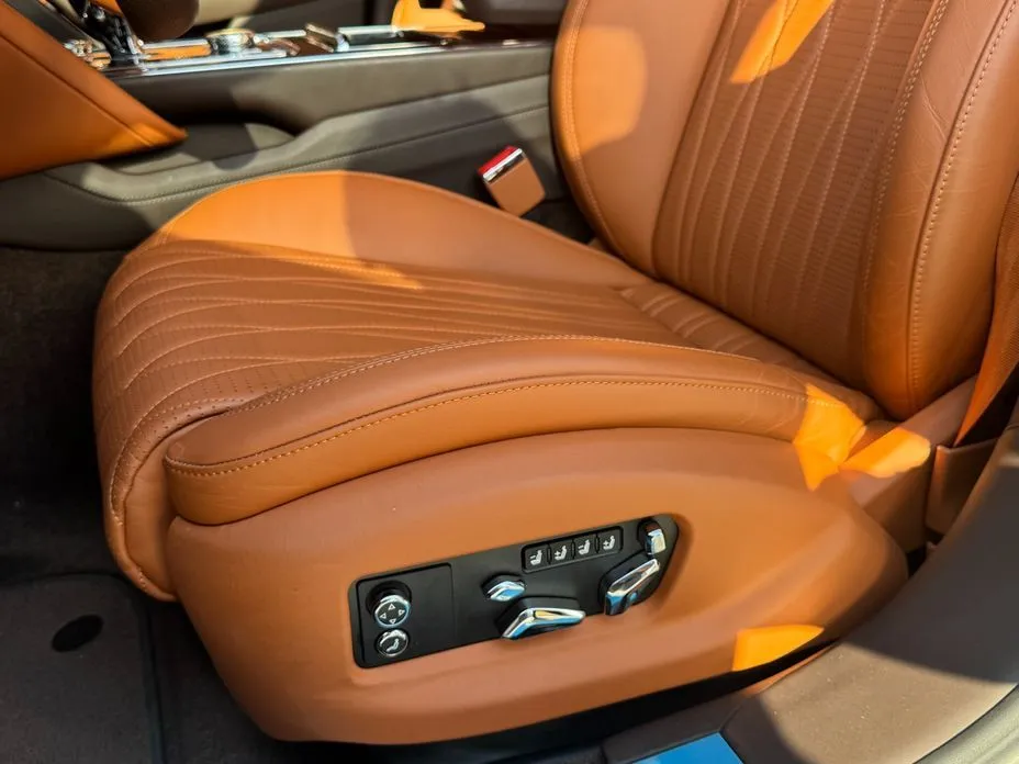 Bentley Flying Spur — фото 3