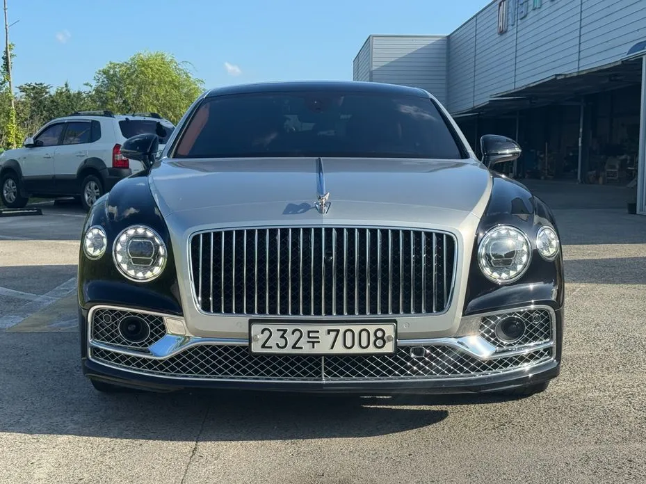 Bentley Flying Spur — фото 4
