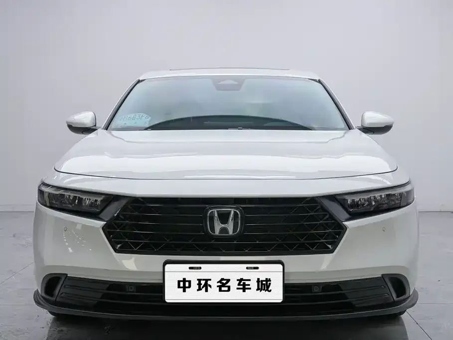 Honda Accord — фото 10