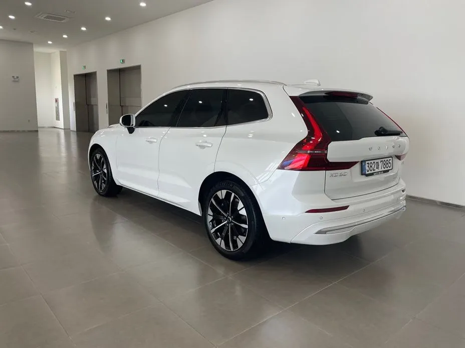 Volvo XC60 — фото 7