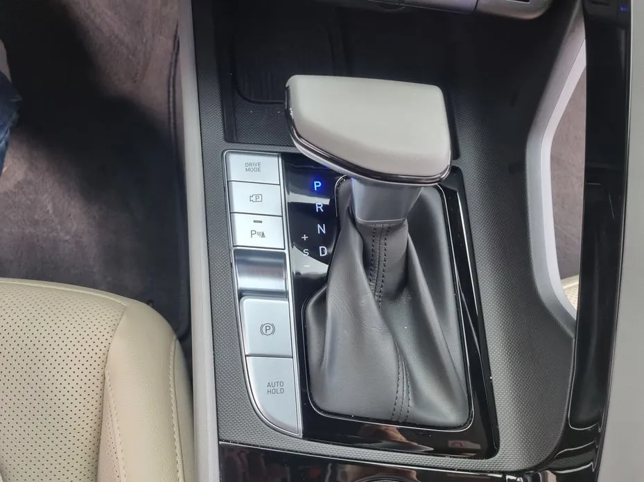 Hyundai AVANTE — фото 6