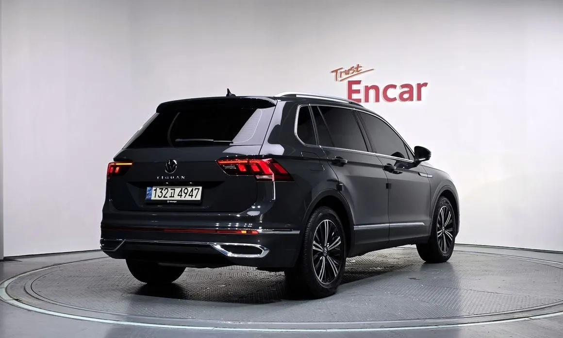 Volkswagen Tiguan — фото 10
