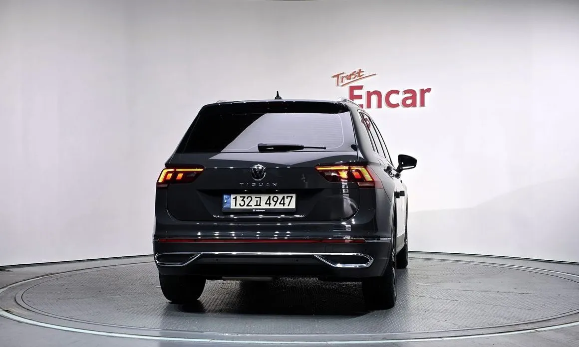 Volkswagen Tiguan — фото 4