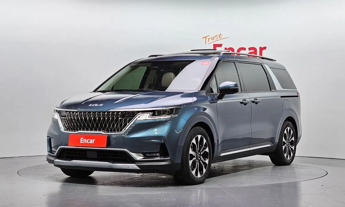 Kia Carnival — фото 1