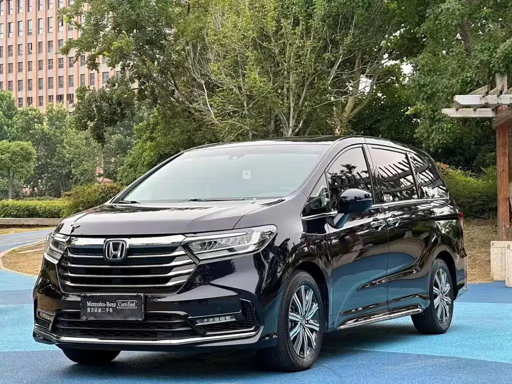 Honda Odyssey — фото 1