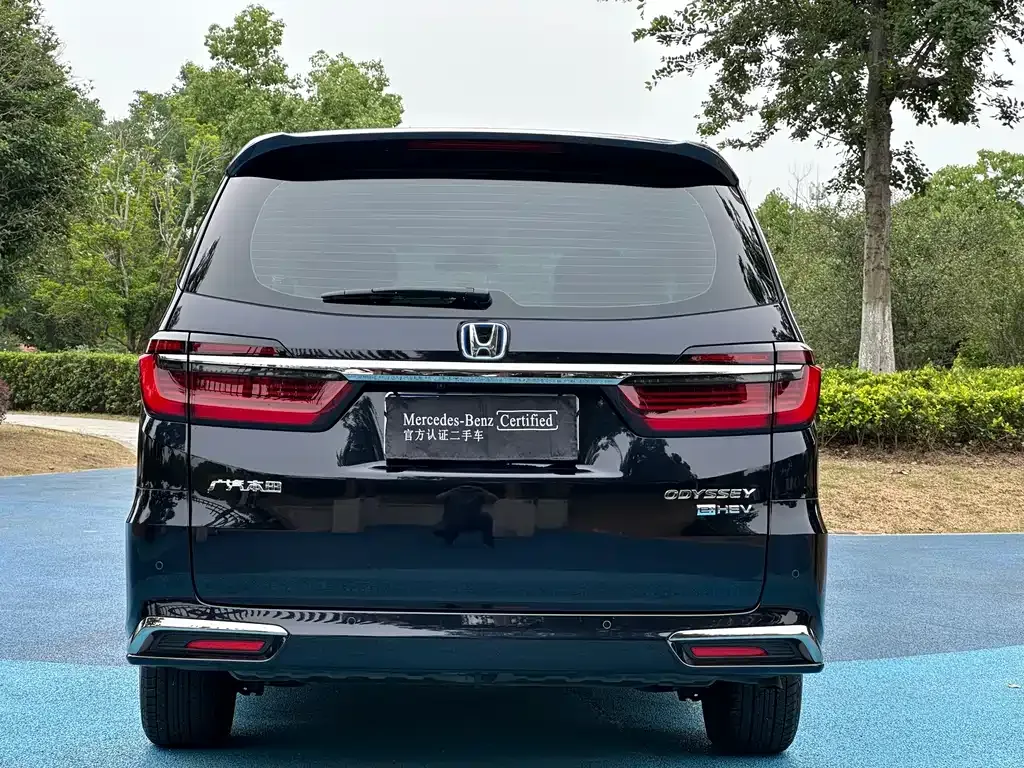 Honda Odyssey — фото 10
