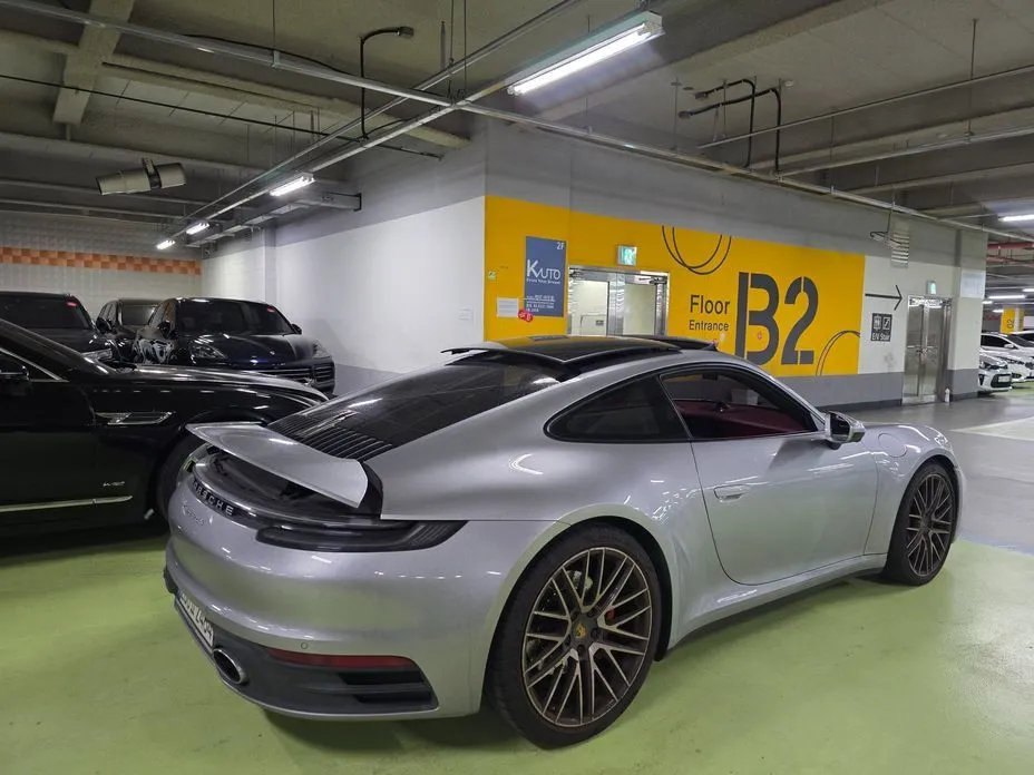 Porsche 911 2021 из KR, фото 7