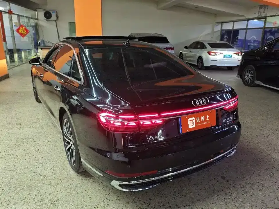 Audi A8 — фото 10