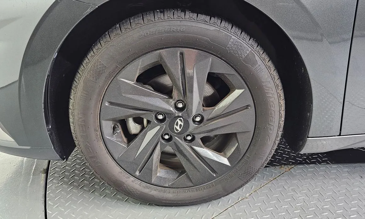Hyundai AVANTE — фото 7