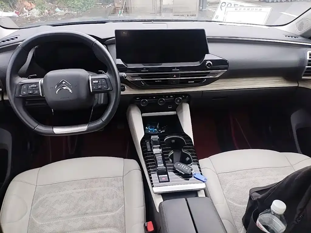 Citroen C5 X 2024 из CN, фото 4