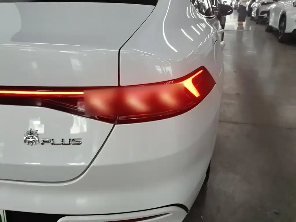 BYD Qin PLUS 2023 из CN, фото 3