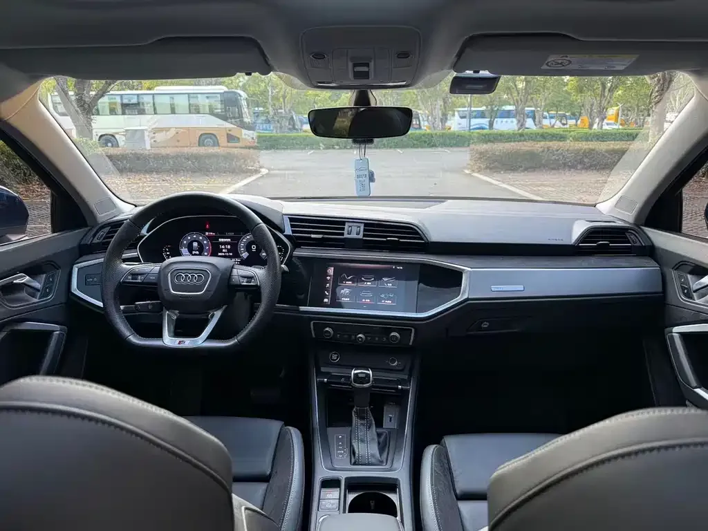 Audi Q3 Sportback — фото 6