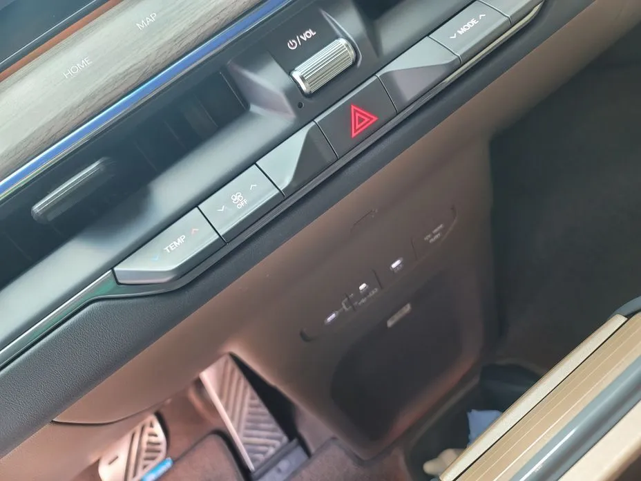 Kia EV9 2024 из KR, фото 7
