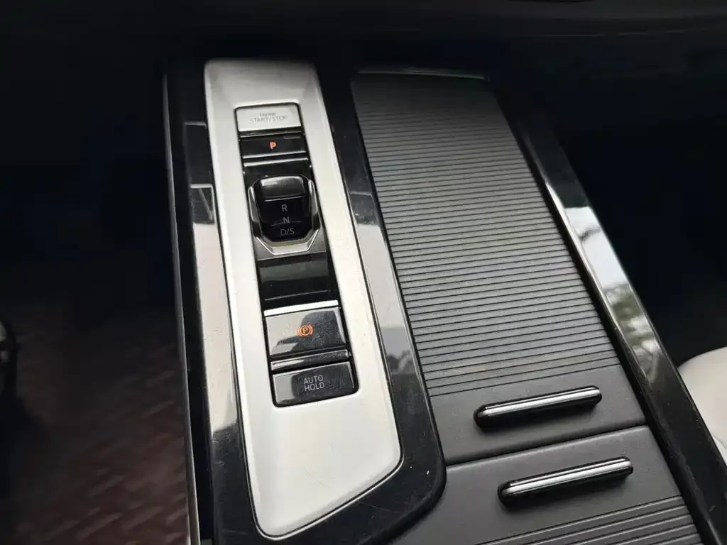 Volkswagen Tavendor 2023 из CN, фото 3