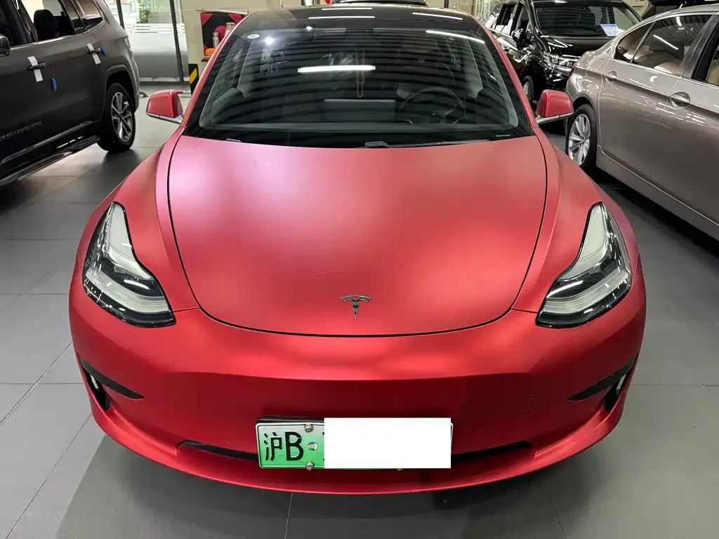 Tesla Model 3 — фото 8